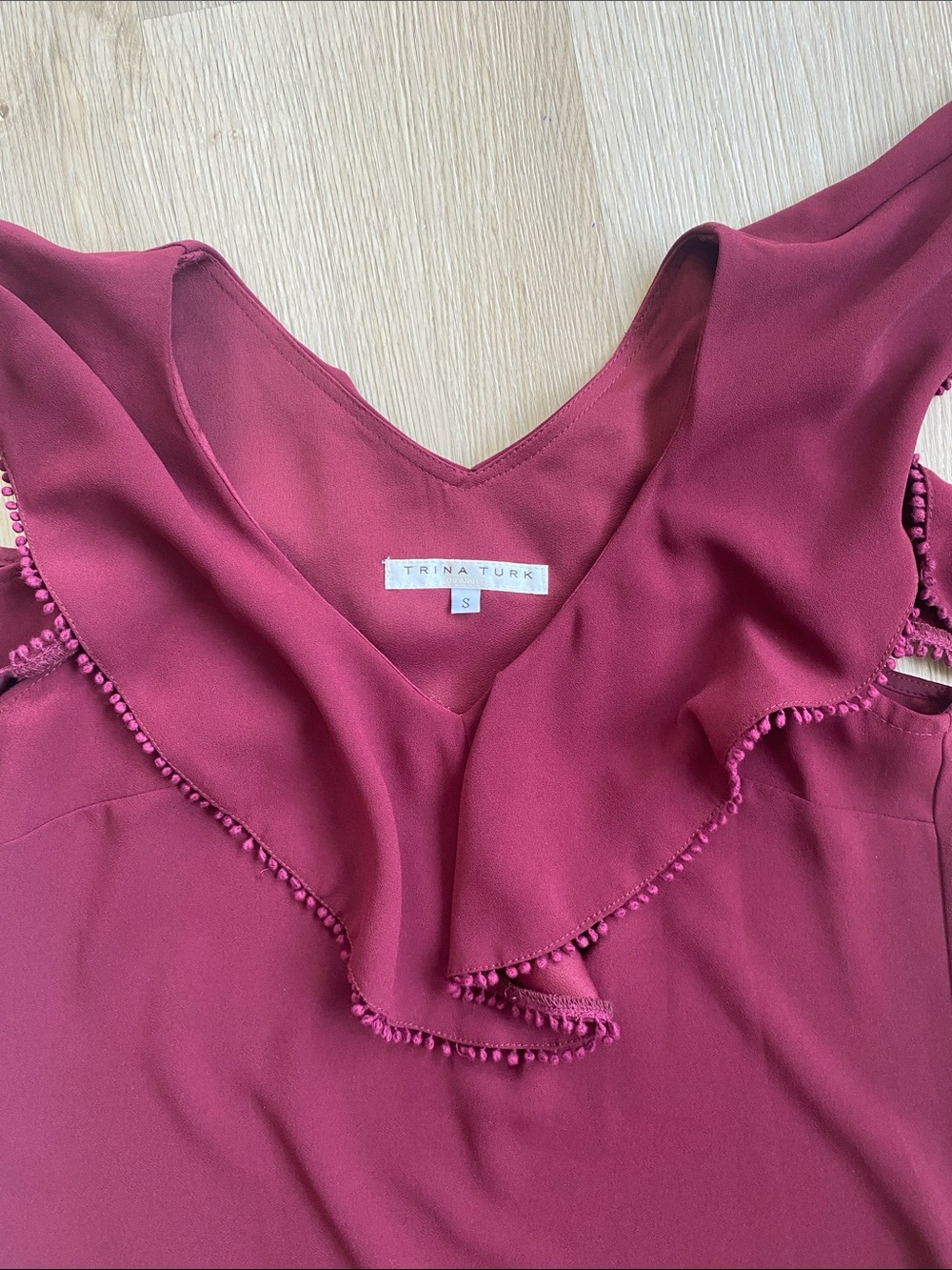 Trina Turk Burgundy Ruffle Sleeve Cold Shoulder Blouse V-Neck Flutter Sleeve Top - Picture 4 of 10